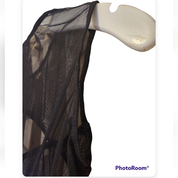 SHEER MESH PEEKABOO OPENING CROP SLEEVELESS CAMI/TOP BLACK XSMALL. - Picture 6 of 8